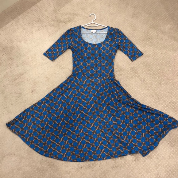 SOLD - LulaRoe Nicole dress size XS - Picture 1 of 4